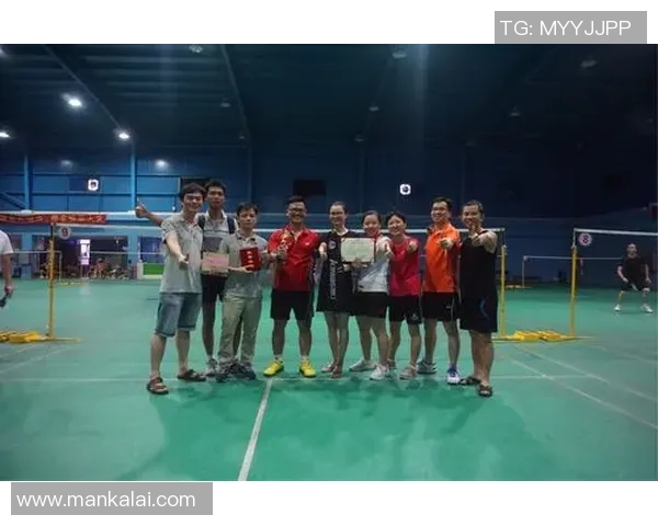 赛后分析：上海羽毛球队与重庆羽毛球队的默契配合与团队精神探讨