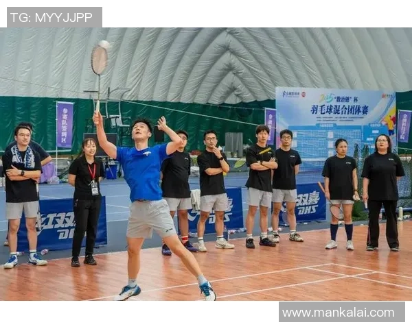 西安羽毛球队精英赛表现分析团队协作的重要性与亮点